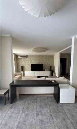 Продам 2х комн. квартира по ул.Зоопарковая. Одеса