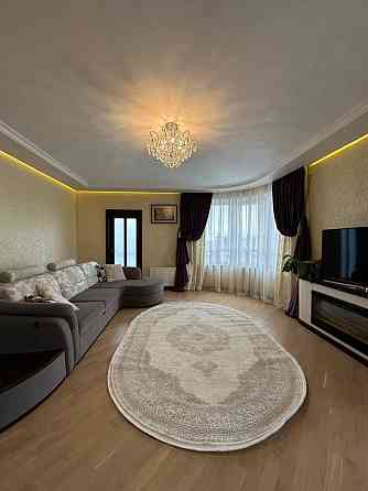 Оренда Квартира 4-кімнатна, 10/11 поверх на Двірська Крихівці