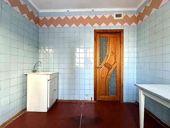 Продаж Квартира 2-кімнатна, 4/9 поверх на Микільсько-Слобідська вул., д. 4 Kiev