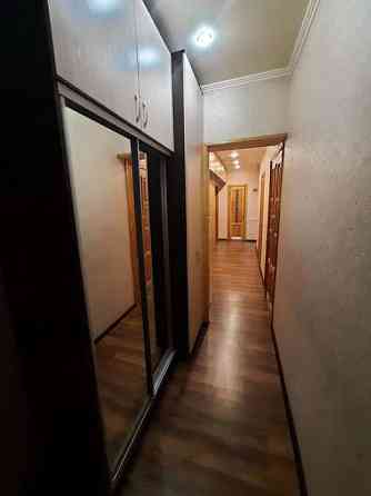 Оренда Квартира 3-кімнатна, 3/7 поверх на ул. Владимирская Kiev