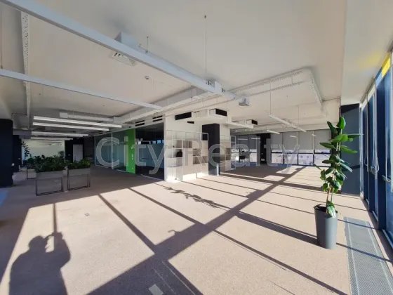 Здається Офісні приміщення площа 464.4 кв.м 5-й поверх Київ Кирилівська 15А Київ