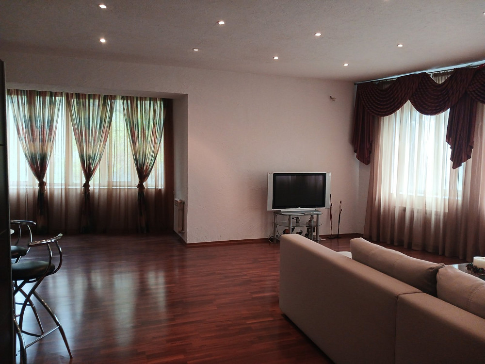 Просторная 3-комнатная квартира на 10-й Фонтана, 134 м² + 2 паркоместа Odessa - photo 1