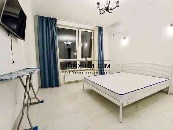 Оренда Квартира 1-кімнатна, 19/26 поверх на Каменская ул. Київ