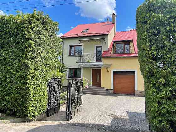 Продаж Будинок 6-кімнатний Navariia