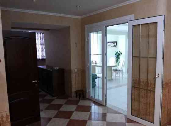 Оренда Квартира 3-кімнатна, 3/10 поверх на Педагогическая ул., 17 Одесса