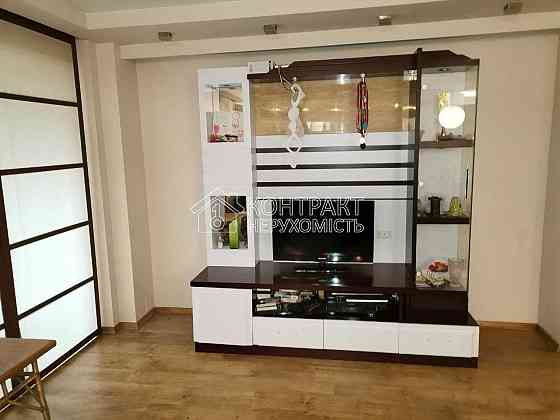 Продаж Квартира 3-кімнатна, 3/5 поверх на вул. 23 Серпня Kharkiv