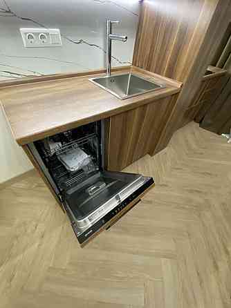 Оренда Квартира 2-кімнатна, 23/25 поверх на Ревуцкого ул., 40 б Kiev