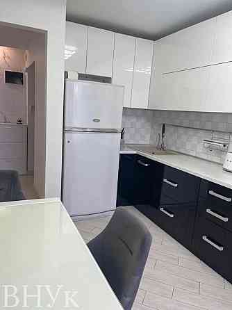 Продаж Квартира 3-кімнатна, 3/9 поверх на вул. Новий Світ Ternopil'