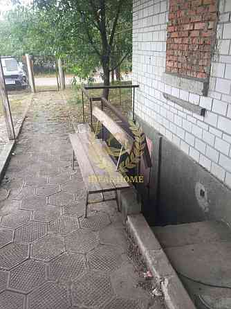 Продам двоповерховий будинок у центрі села Надросівка 