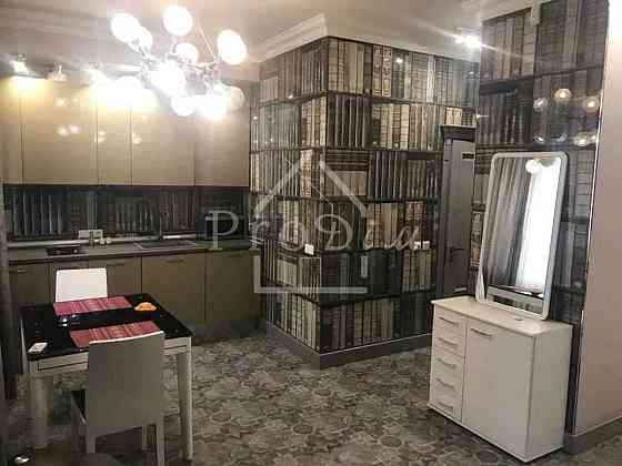 Оренда Квартира 1-кімнатна, 3/5 поверх на Шота Руставелі вул., 26 Kiev