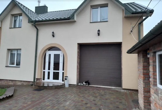 Продаж 2 поверхового будинку з ремонтом і ділянкою на 8 соток, 186 кв. м, 5 кімнат, Велика Березовиц Велика Березовиця - фото 1