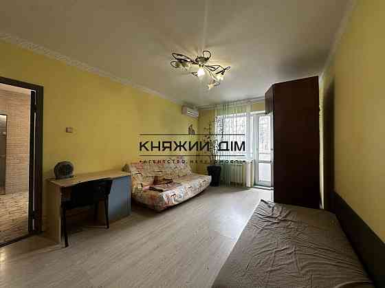 Оренда Квартира 1-кімнатна, 1/10 поверх на Тростянецкая ул. Киев