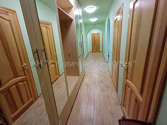 Продаж Будинок 3-кімнатний на Освіти вул., 3А Kiev