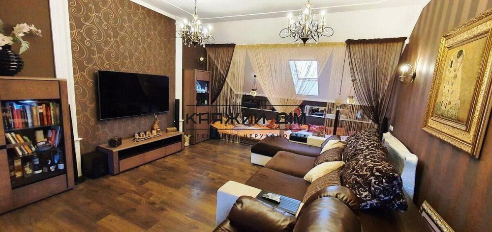 Продажа отличного таунхауса в с.Святопетровском. № 2210031  - фото 1