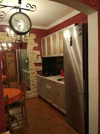 Оренда Квартира 3-кімнатна, 3/10 поверх на ул. Ларисы Руденко, 7 Київ