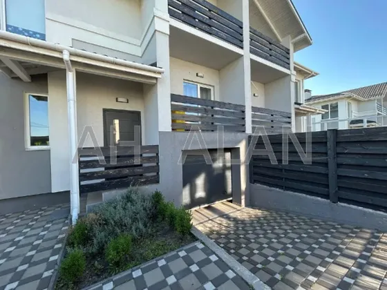 For rent 3-storey Duplex with land 6 ares 150 sq.m 4 rooms at Швеця Hatne