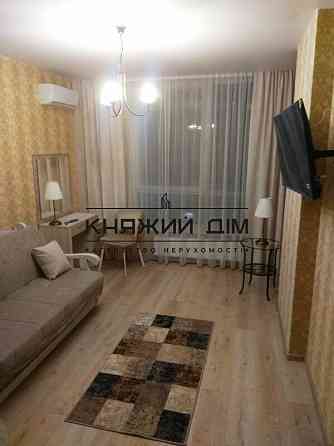 Оренда Квартира 1-кімнатна, 6/23 поверх на вул. Олександра Олеся Київ