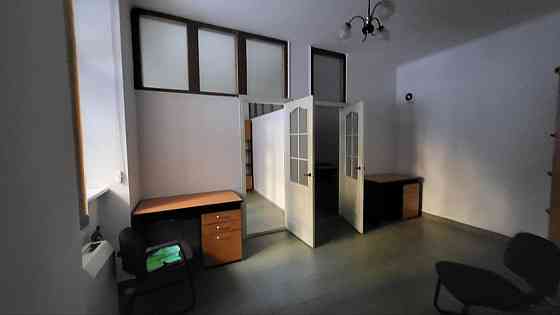 Оренда офісне приміщення на вул. Зелена приміщень - 4, поверх - 1/4 Львів