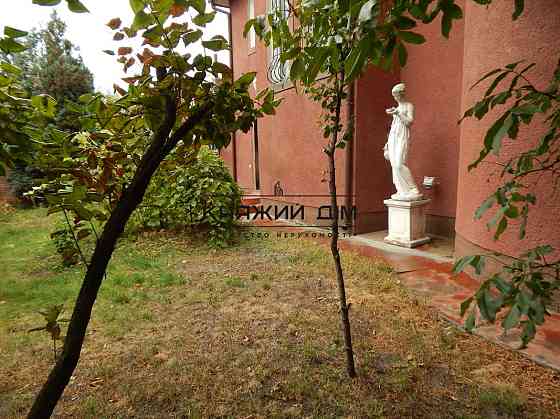 Продаж 3 поверхового будинку на Русанівських садах. КОД  228074 Київ