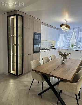 Продаж Квартира 3-кімнатна, 2/9 поверх на вул. Пирогова Тернополь