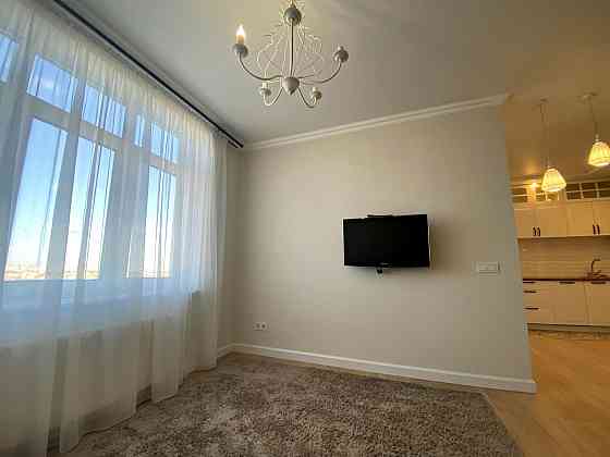 Продаж Квартира 2-кімнатна, 16/16 поверх на Берестейський вул., д. 71-А Киев