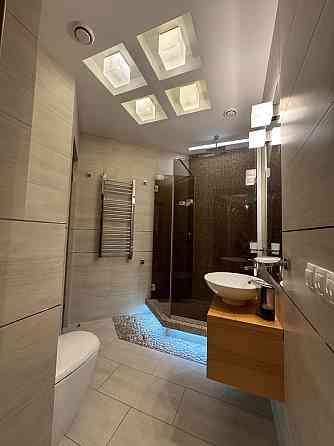 Продаж Квартира 4-кімнатна, 15/17 поверх на Касіяна Василя вул., д. 2/1 Kiev