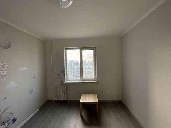 Оренда Квартира 3-кімнатна на ул. Михаила Драгоманова Київ