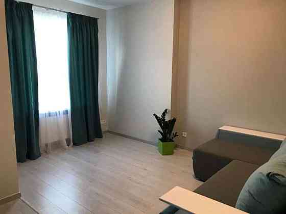 Оренда Квартира 1-кімнатна, 24/25 поверх на пр. Академіка Глушкова, 9в Киев