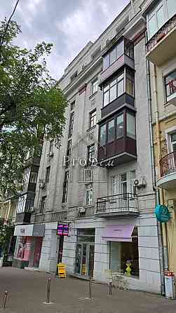 Продаж Квартира 4-кімнатна, 3/6 поверх на Велика Васильківська вул., 42 Kiev