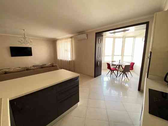 Продам  2х комнатную квартиру , рядом Аркадия. Одеса