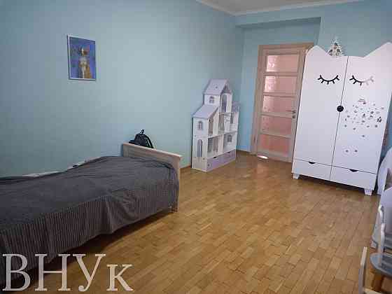 Продаж Квартира 3-кімнатна, 5/10 поверх на Відродження Луцк