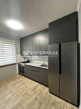 Продаж 3к Квартира 70 кв.м Микільсько-Слобідська вул. Kiev