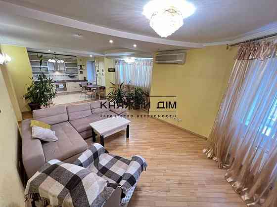 Оренда Квартира 3-кімнатна, 6/9 поверх на Введенская ул. Киев