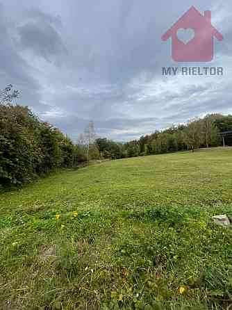 Продаж земельної ділянки 33 соток Huta