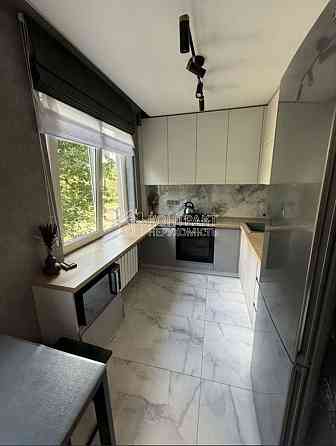 Продаж Квартира 3-кімнатна, 3/9 поверх на вул. Амосова Kharkiv