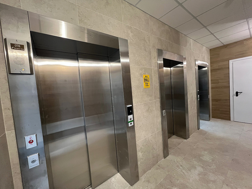 Продаж Квартира 1-кімнатна, 19/23 поверх на Максимовича Михайла вул., д. 32-Б Київ - фото 2