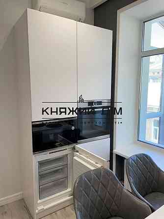 Продаж 4-х к. квартири студіо в царському будинку Львівська Площа. № 21144990 Київ