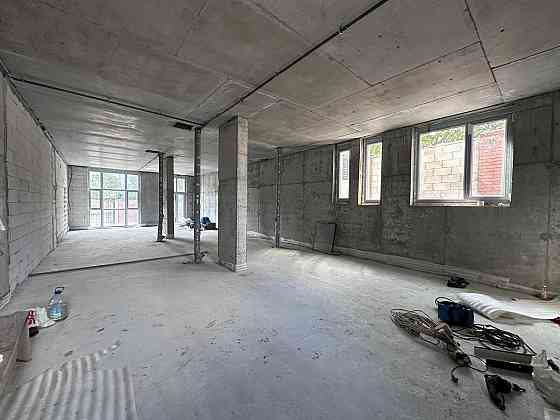 Продаж приміщення вільного призначення на Осіння вул., 28 поверх - 1/5 Київ