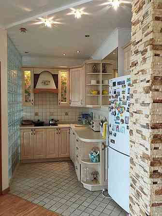 Оренда Квартира 2-кімнатна, 18/25 поверх на бульвар Верховної ради, 14б Kiev