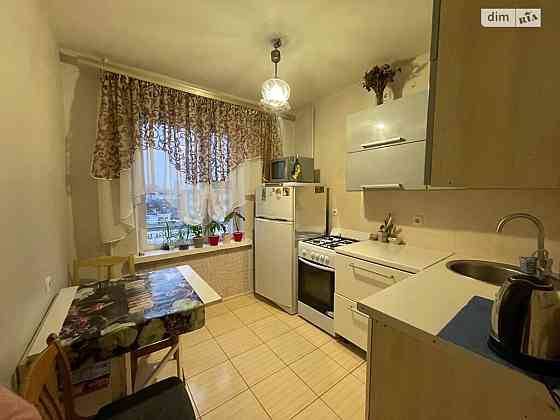 Оренда Квартира 2-кімнатна, 7/9 поверх на Надії Світличної, 1 Kiev