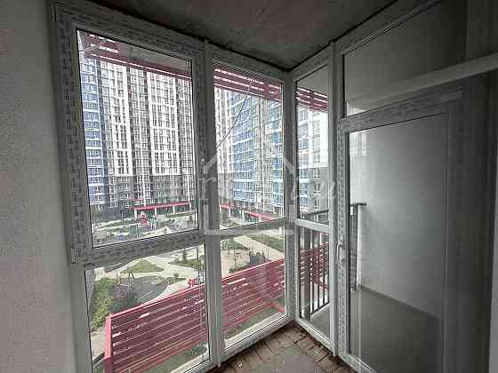 Продаж Квартира 2-кімнатна, 5/24 поверх на Канальна вул., 8Б Київ