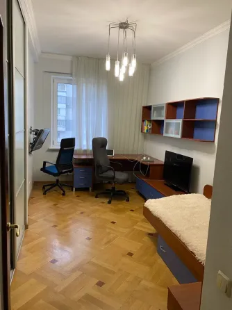 Продаж 4к Квартира 129.3 кв.м Жуковского Дніпро