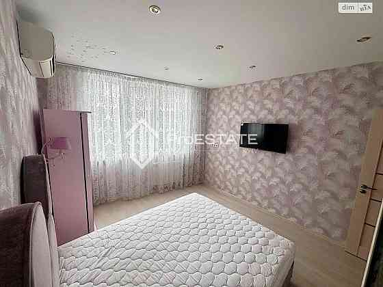 Продаж Квартира 2-кімнатна, 7/25 поверх на вул. Ахматовой Анны Киев