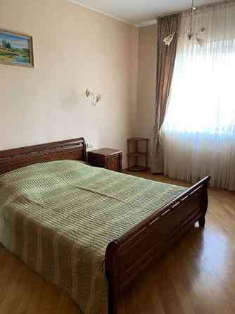 Оренда Квартира 2-кімнатна, 10/18 поверх на ул. Вячеслава Черновола Киев