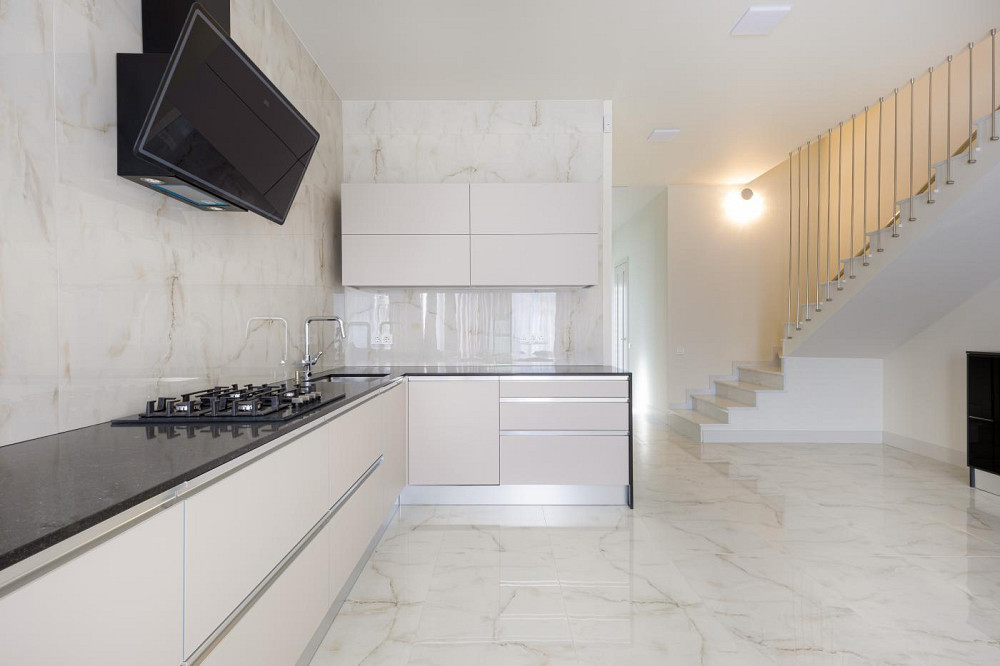 Оренда 3-поверховий Будинок з ділянкою 3 сот 180 кв.м 3 кімн. на Виговського Івана вул. Львов - изображение 3