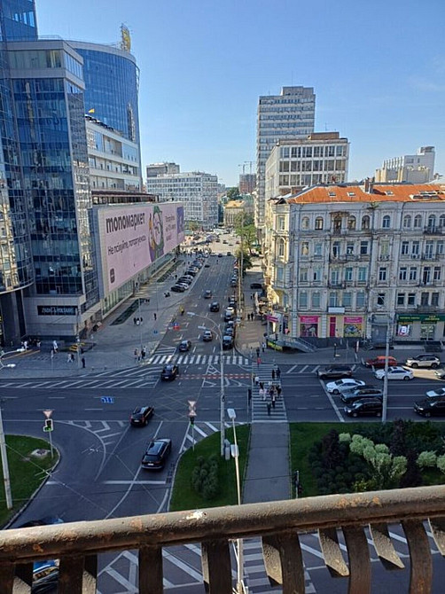 Продаж Квартира 3-кімнатна, 7/8 поверх на Басейна, 17 Київ - фото 2