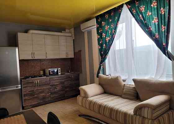 Затишний будиночок нової будівлі в Нерубайському. Нерубайське