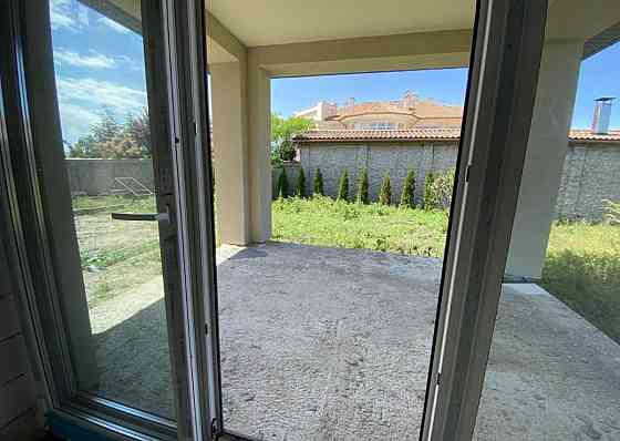 Продається новий двоповерховий якісний будинок з терасою, під оздоблення 