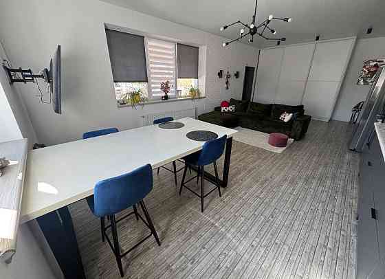 Продаж Будинок 4-кімнатний на ул. Светлая, 18/23а Лиманка