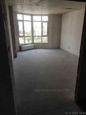 Продаж Квартира 2-кімнатна, 9/10 поверх на вул. Залізнична Львів